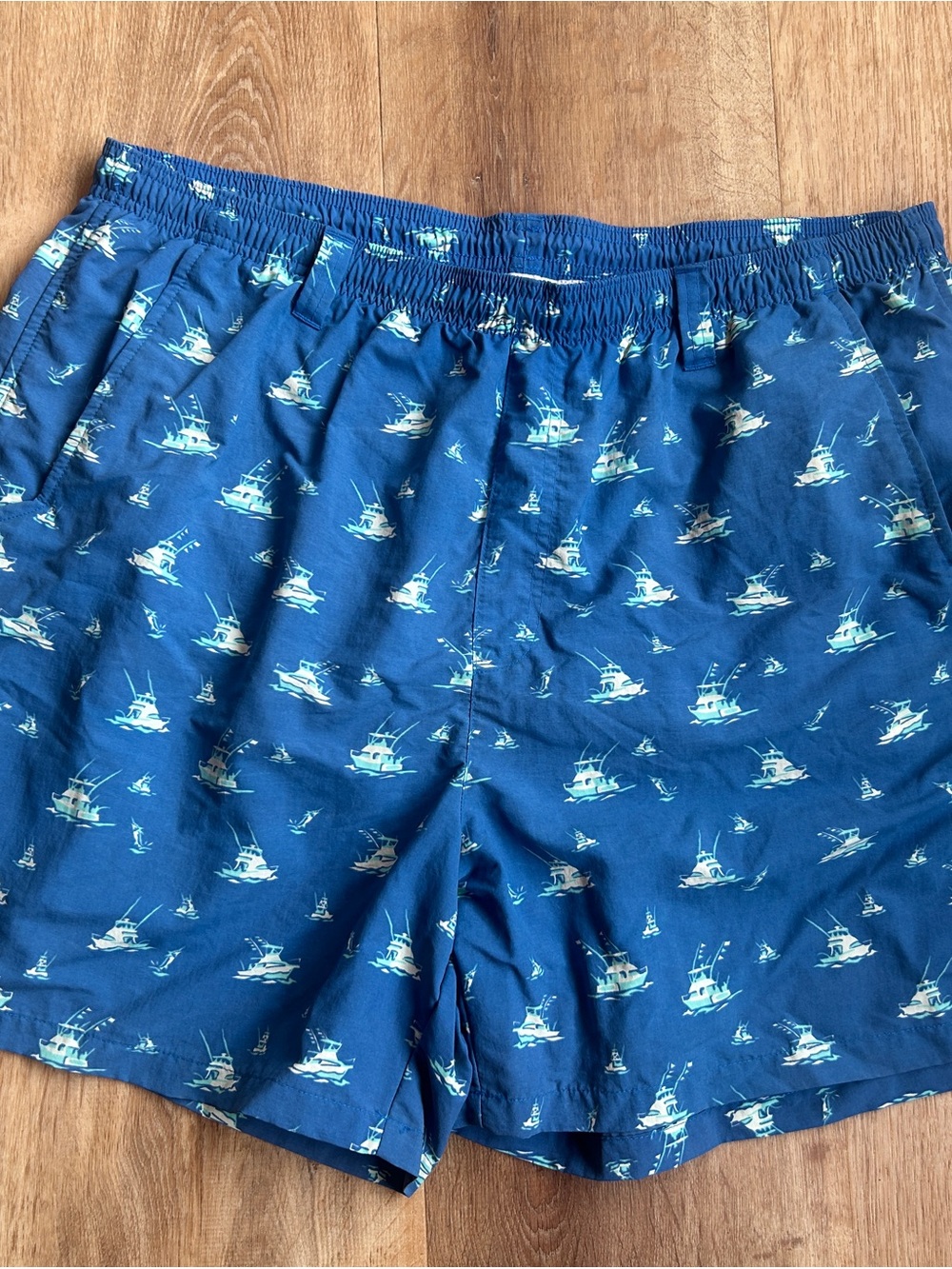 Columbia Blue Boat-Print Swim Trunks XL